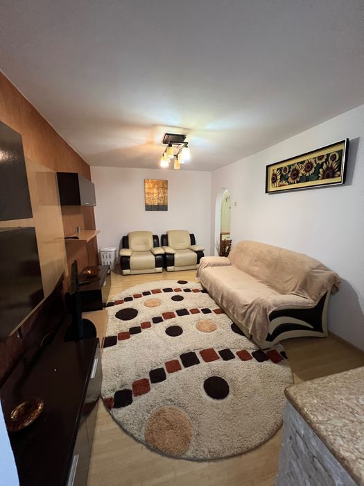 Închiriere apartament 3 camere – Craiovița Nouă, Craiova