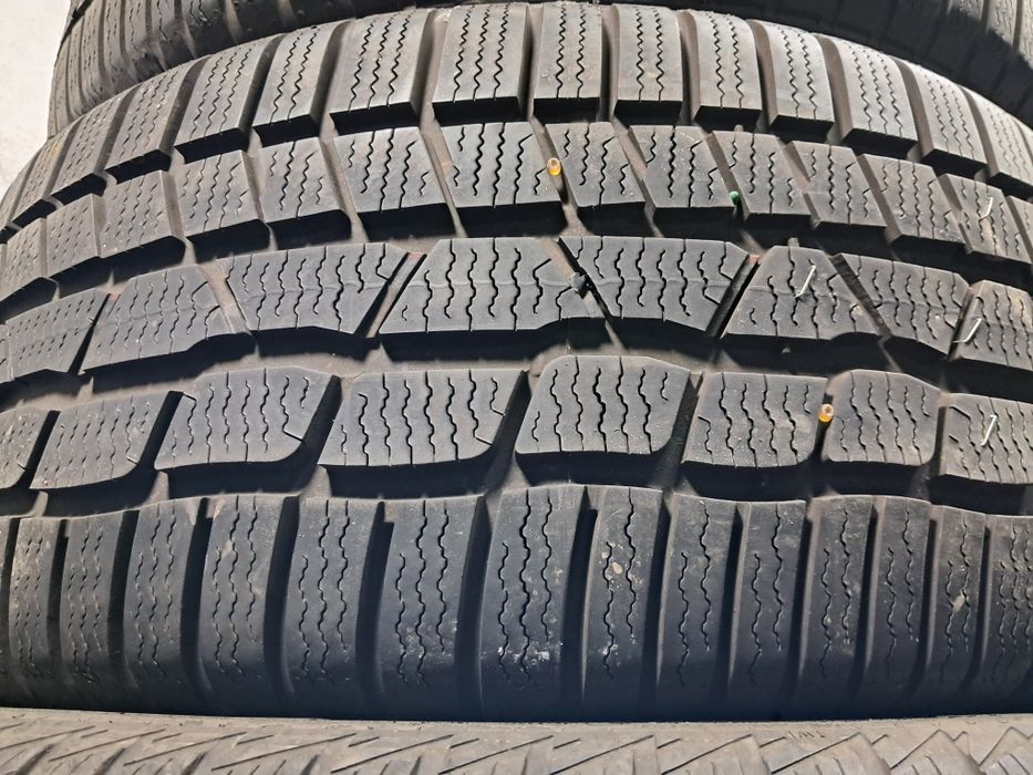 Anvelope second iarna 225 50 R16 Hankook/Continental