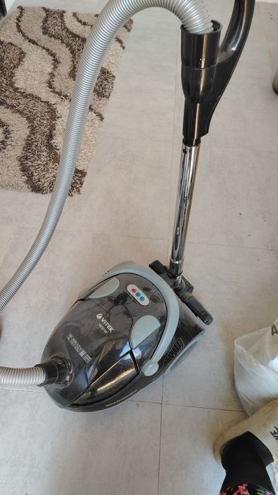 Продам пылесос витек