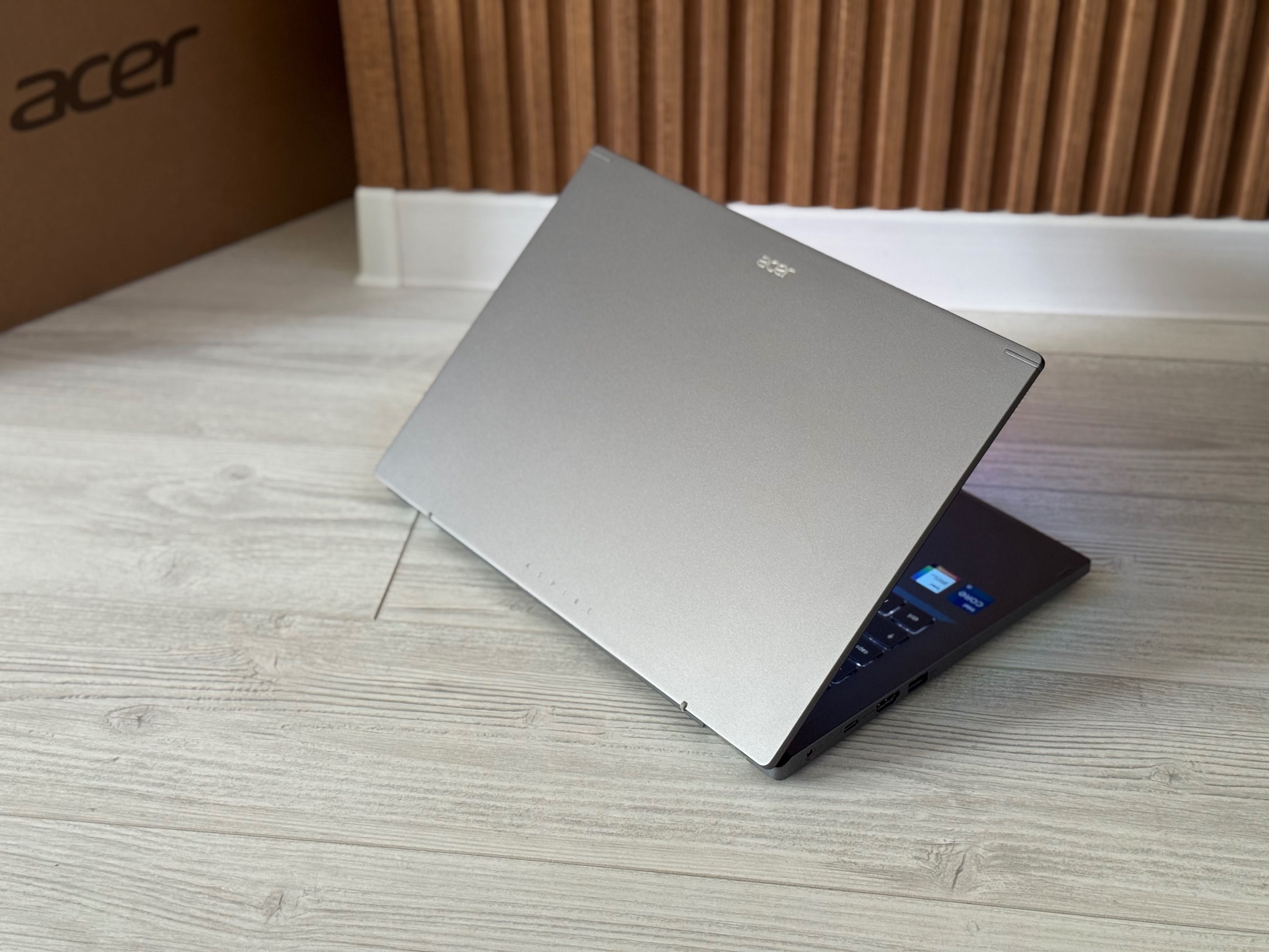 14 IPS Ultra /i5 i5 1335U /16gb /512 GB /Гаранция нов /Wi-Fi 6E