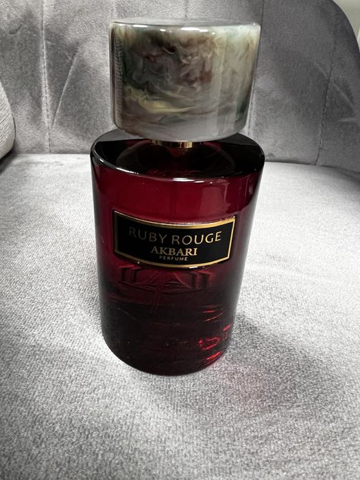 Ruby Rouge AKBARI perfume