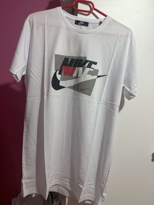 Тениска на NIKE
