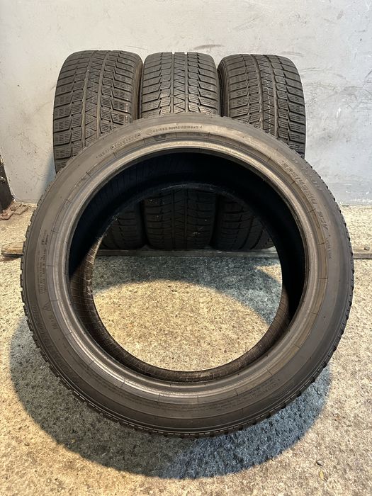 Гуми 225/45/18 SUMITOMO Winter WT