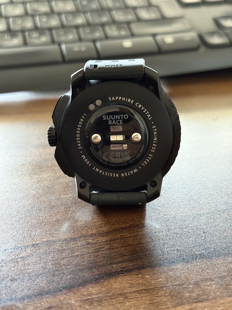 Suunto Race All Black