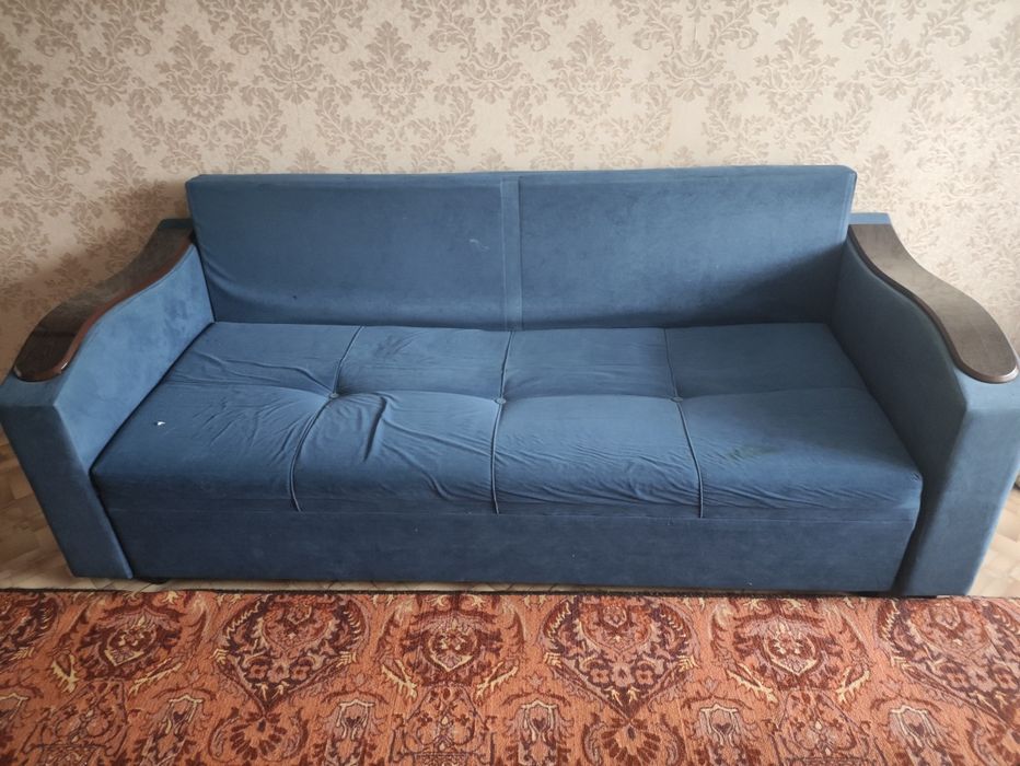 Продается Диван расдвигающийся