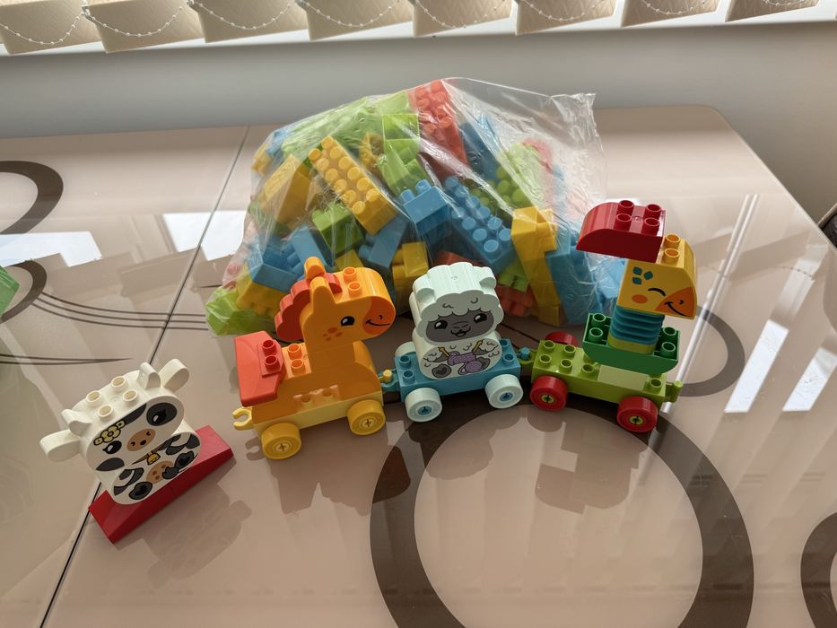 Lego + piese de construit