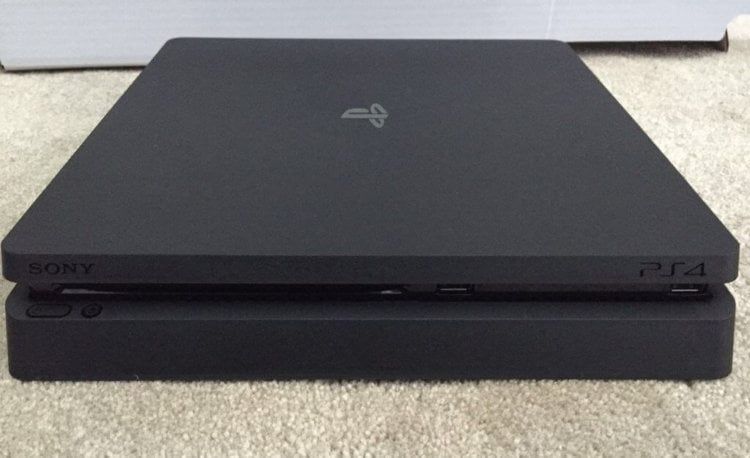 Playstation 4 Slim