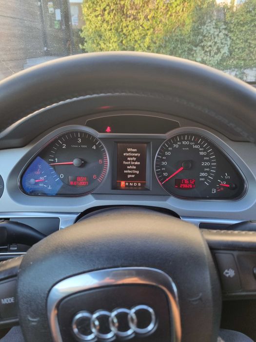 Se vinde Audi a6 c6 Allroad an fabricatie 2008 3.0 TDI V6 230 CP.
