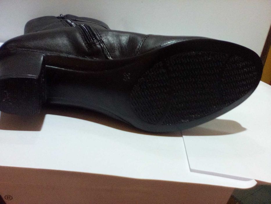 Кожени боти. Нови, български.