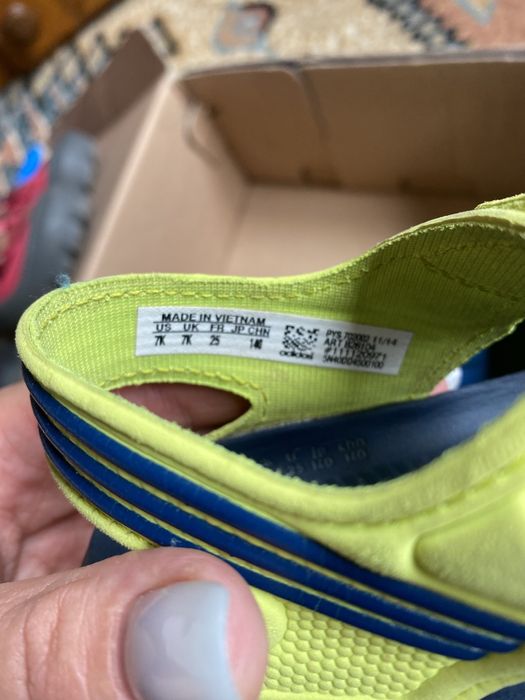 Lot 4 perechi sandalute marime 25