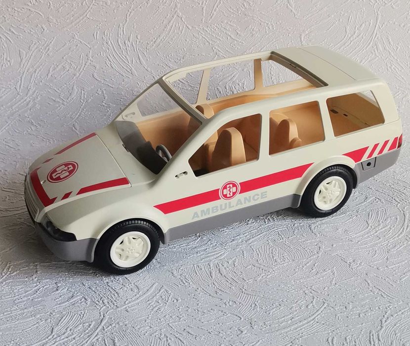 Ambulanță Playmobil 4223 model rescue emerge