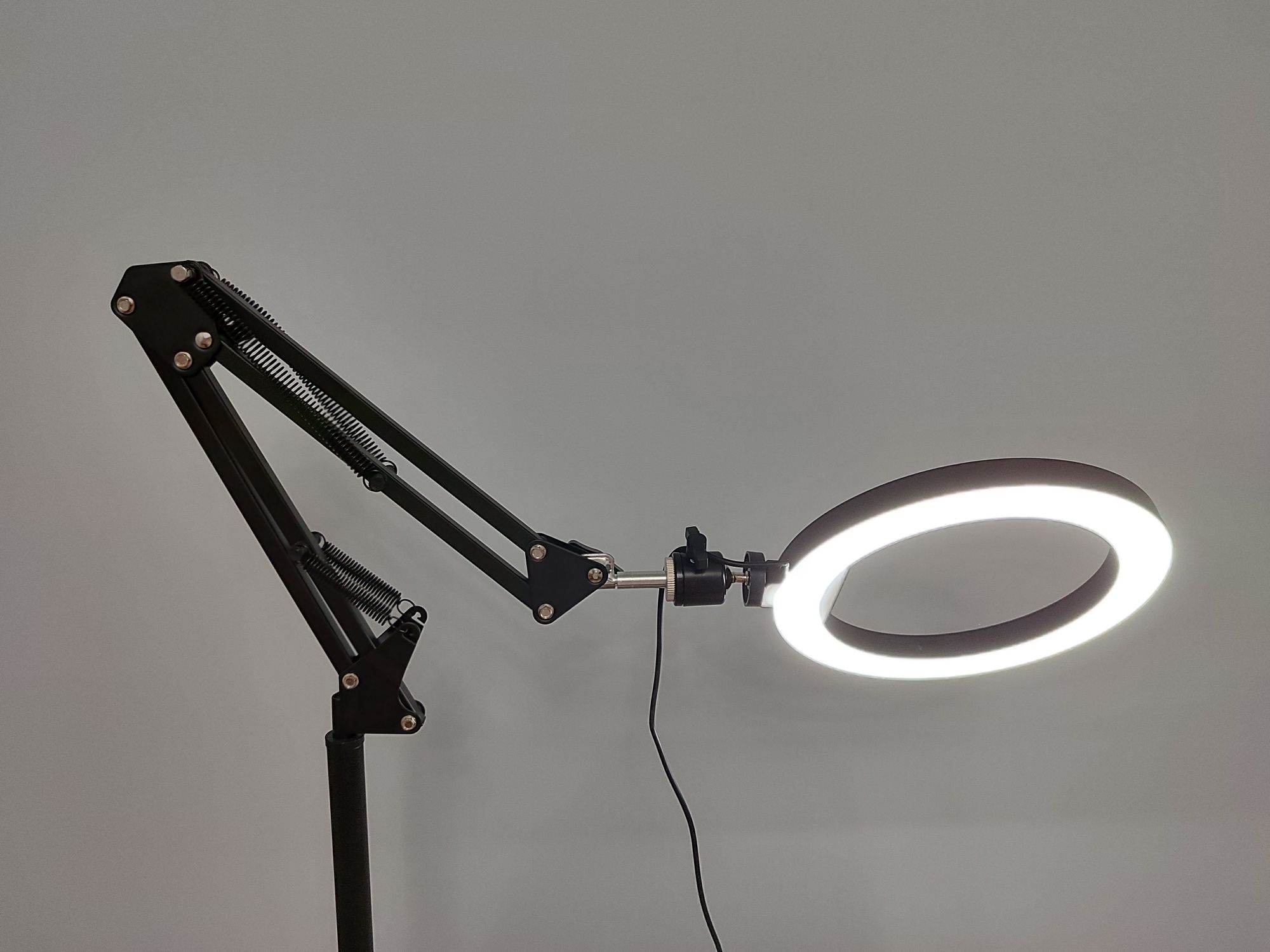 Кольцевая лампа 20 см+штатив 120 см. LED 3 вида света: холодный, белый