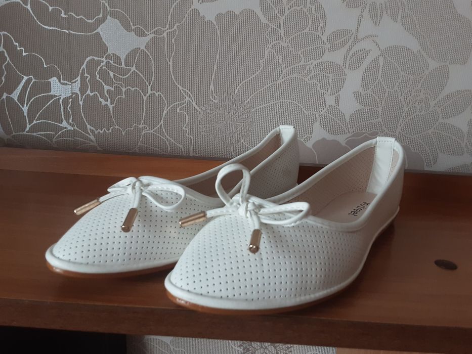 Продам новые балетки размер 36