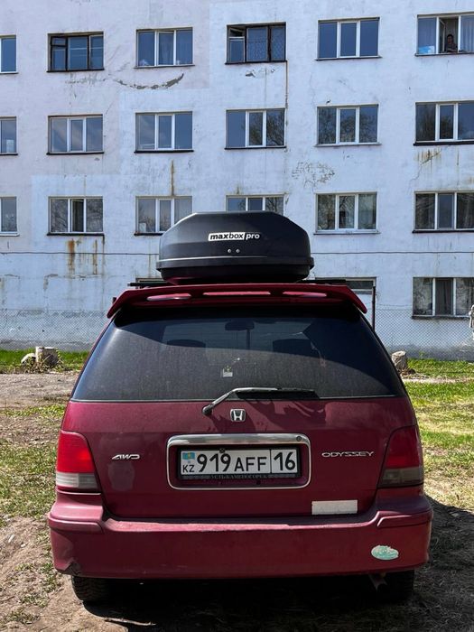 Продам бокс на крышу машины
