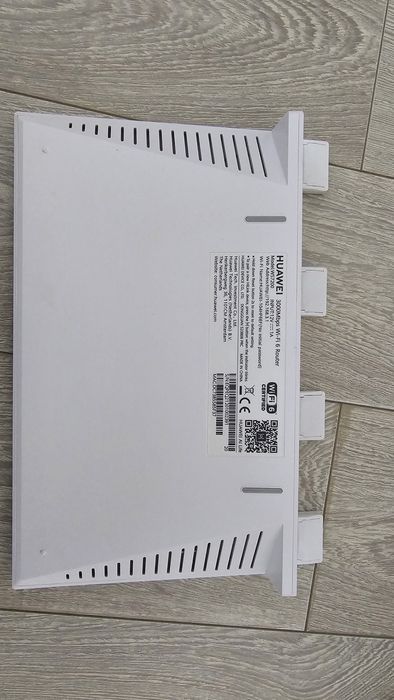 Router HUAWEI  Wifi 6 plus+ suport perete!