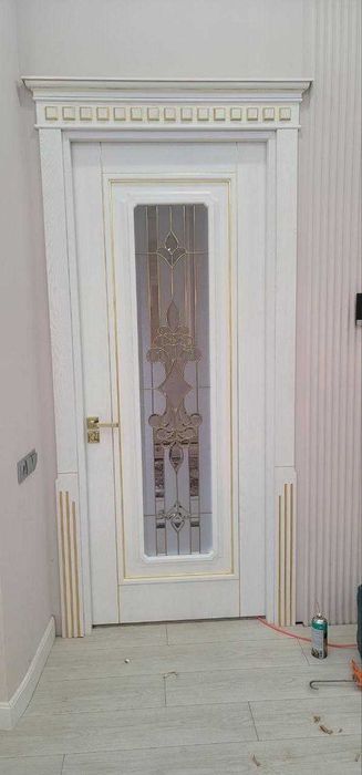 Sifatli yog‘och eshiklar — o‘lchamga mos yasab beramiz