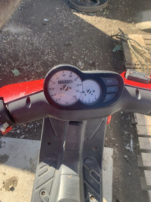 Vand scuter peugeot traker