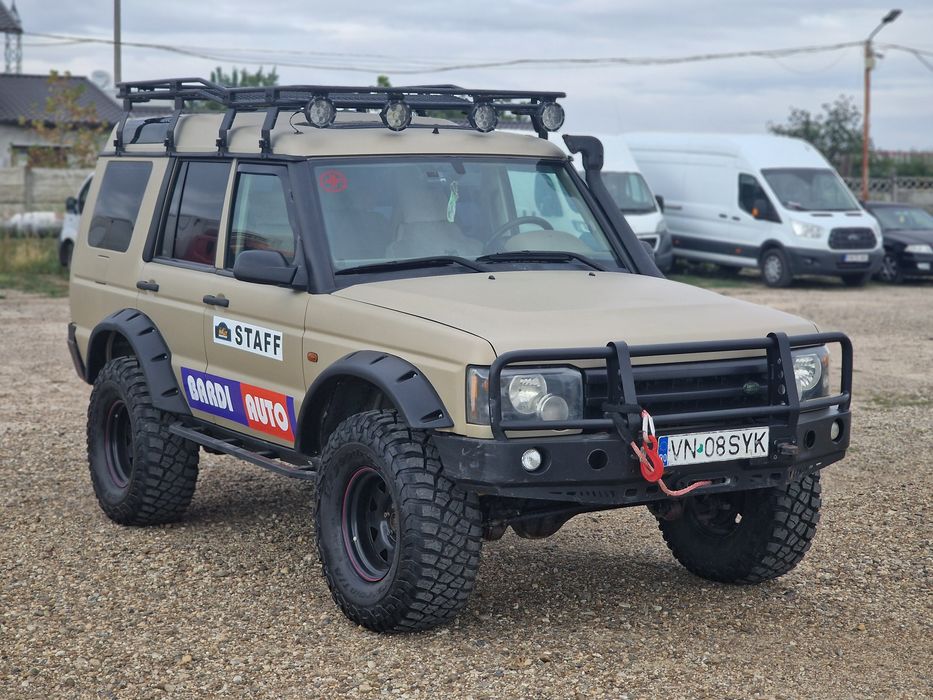 Discovery 2 . Overlanding