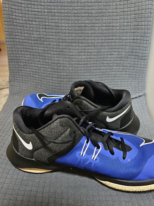 Nike Air Versatile II