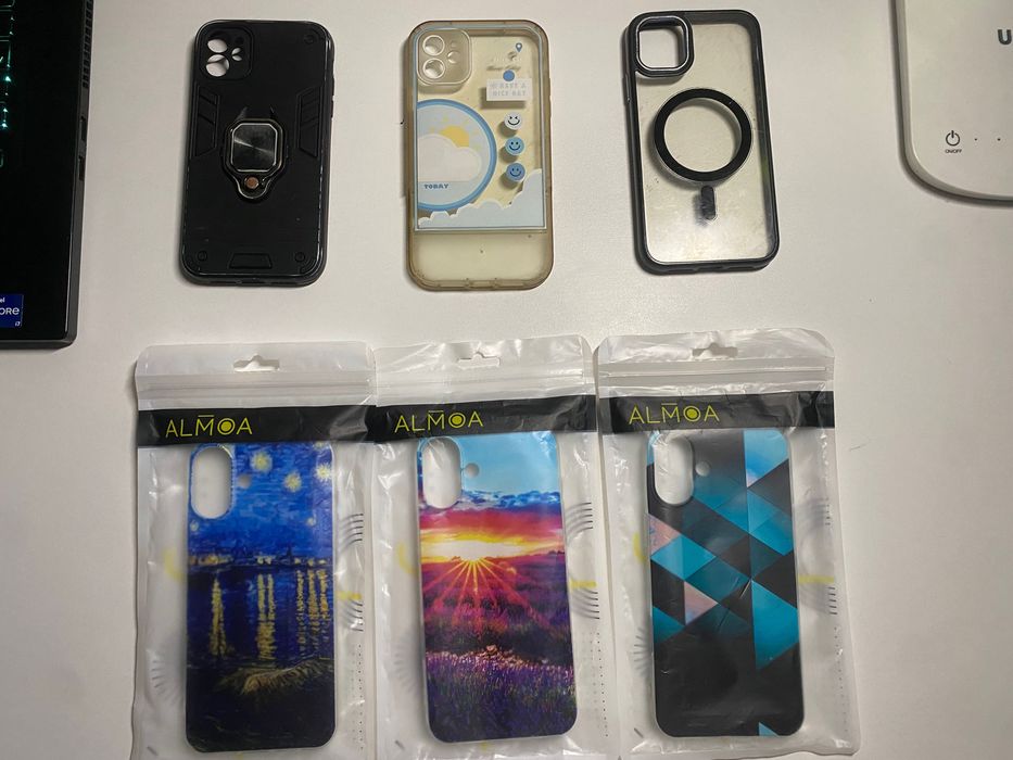 Чехлы для iPhone 11 и 16 Plus