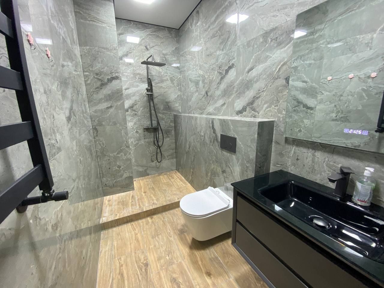 Продаётся Сергели 3А 3/9/9 кв.м 105 Ев.рем с.меб.тех цена 105000