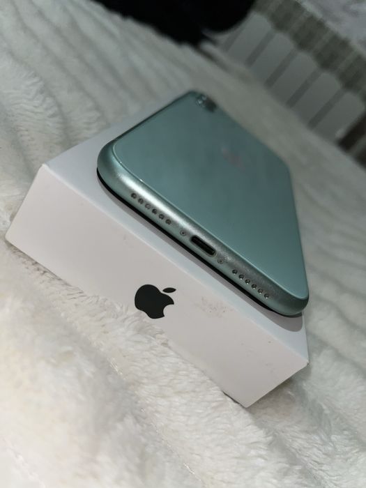 iPhone 11 green in stare impecabila