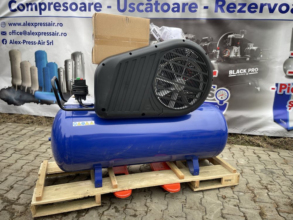 Compresor cu piston 5,5Hp / 4kw / 270l / 11bar