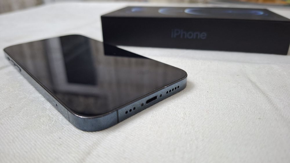 IPhone 12pro продаётся