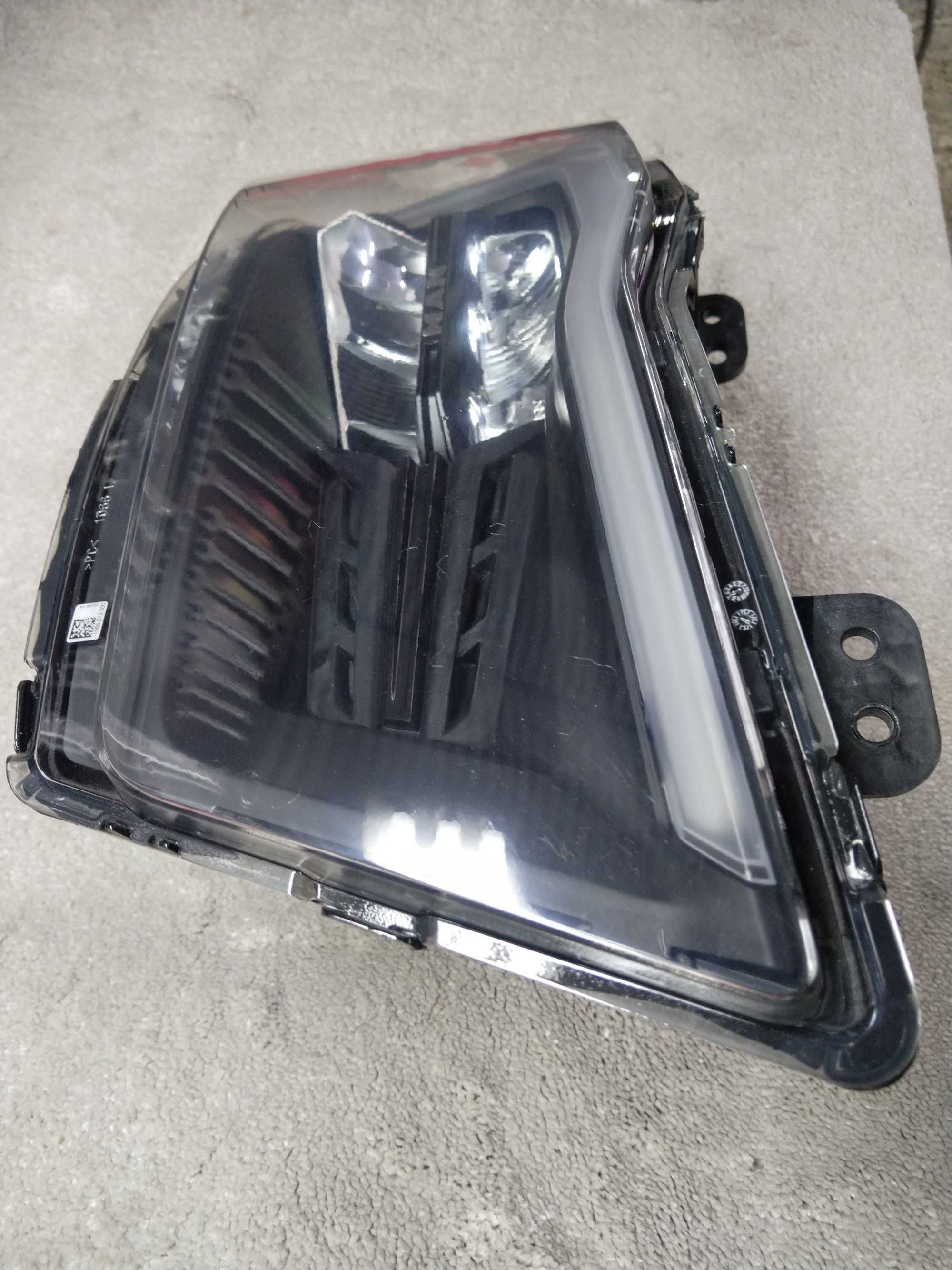 Фар ляв за Man TGX TGE TG3 LED