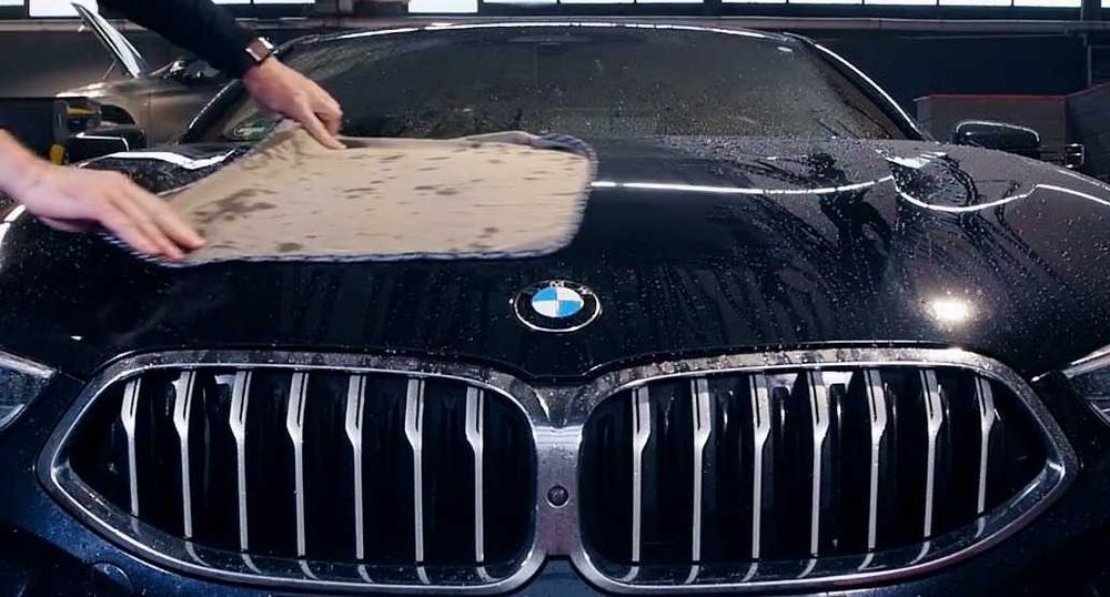 Голяма премиум микрофибърна кърпа за подсушаване на кола SONAX 80×50см