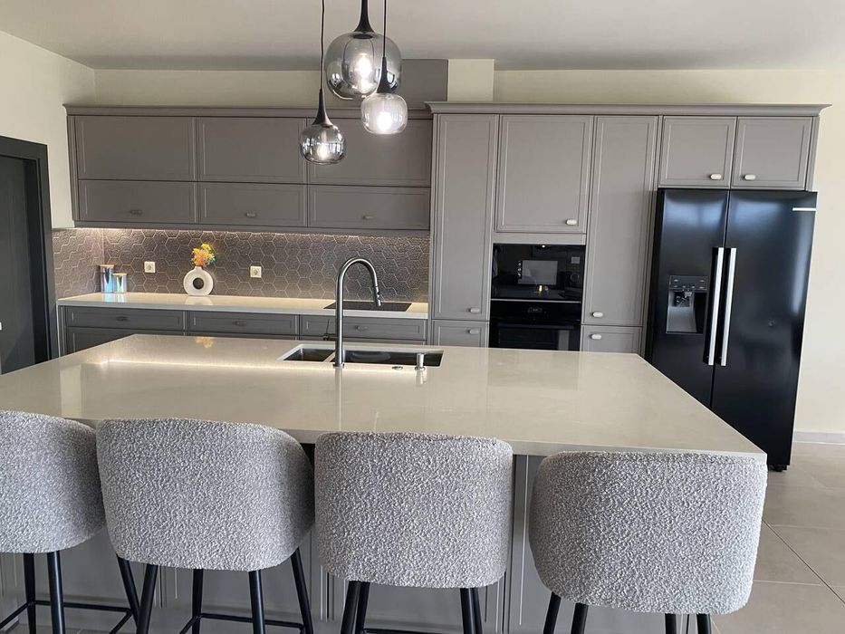 Дава се под наем Къща в Бургас, Сарафово - 250 кв.м за 3570 € - Снимка #2