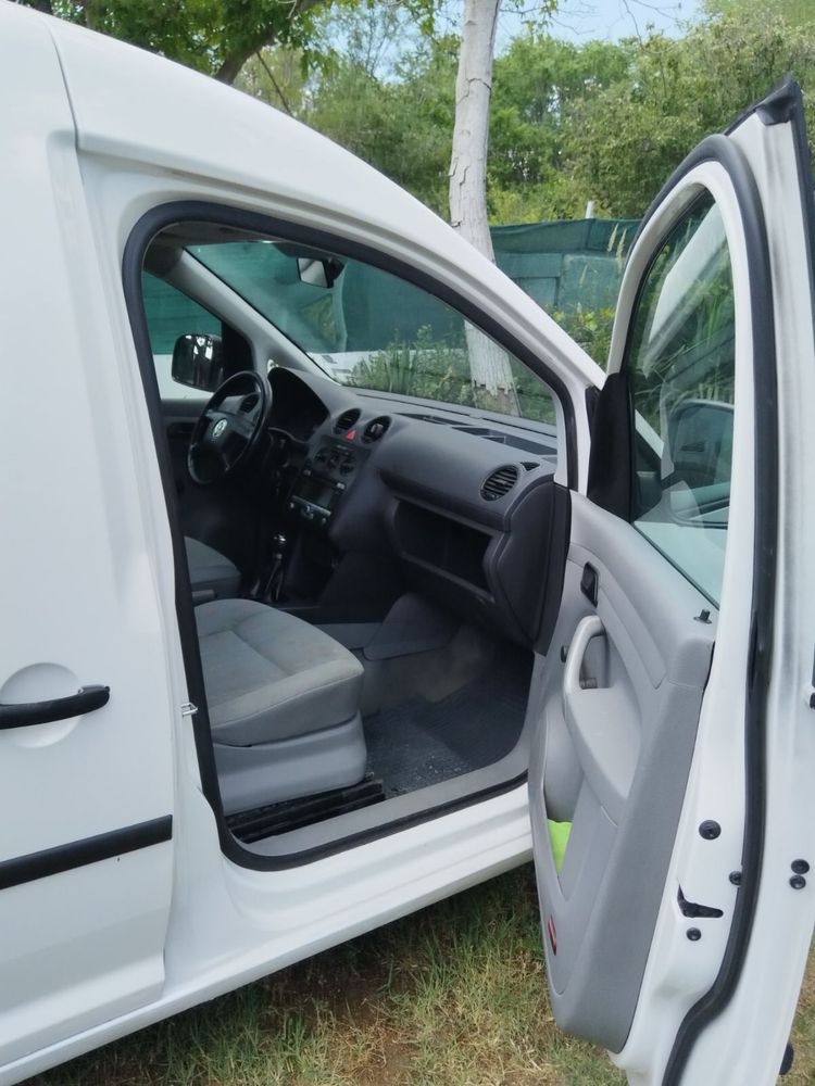 Продавам VW CADDY 1.9 TDI
