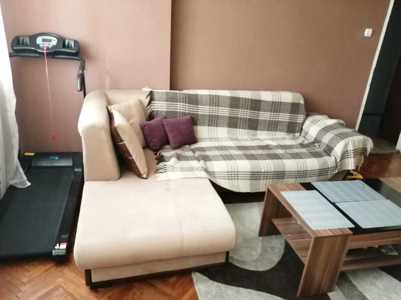 Продава се Тристаен апартамент в Омуртаг - 85 кв.м за 690 €/кв.м - Снимка #1