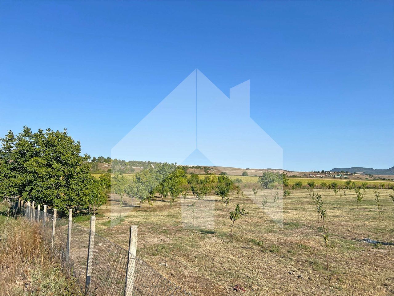Продава се Земеделски имот в Нови пазар -  кв.м за 2210 €/дка - Снимка #2