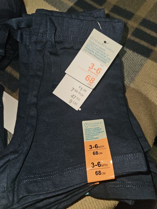 Vând lot 36 buc pantaloni scurți copii