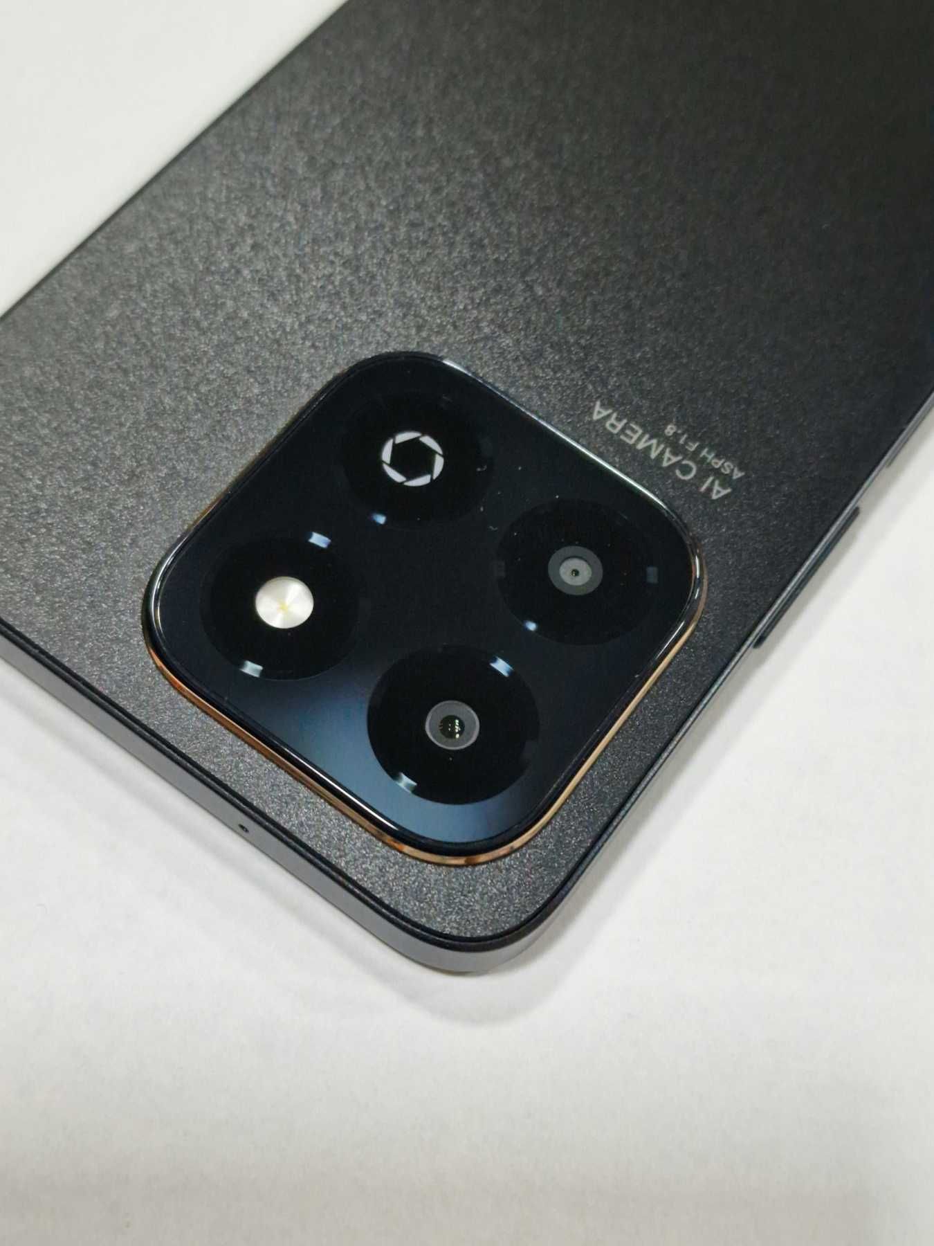 Като нов! Honor X6b 128GB 4GB RAM Dual