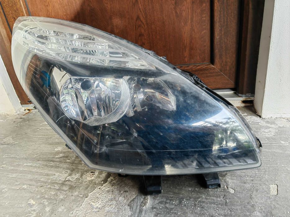 Фарове Renault Scenic 3 ляв десен / Фарове Рено Сценик 3 Оригинални