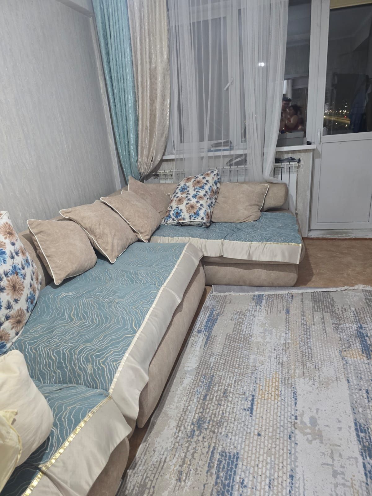 Продается диван состояния хорошее