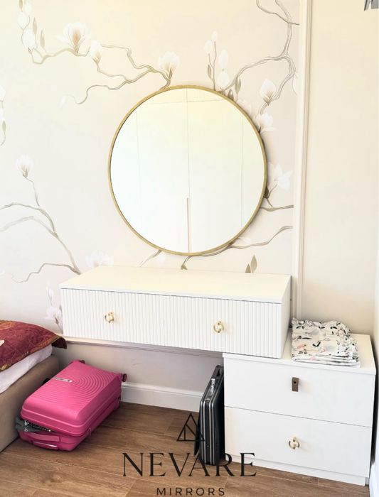 Изготавливаем зеркала под заказ любого размера и формы.