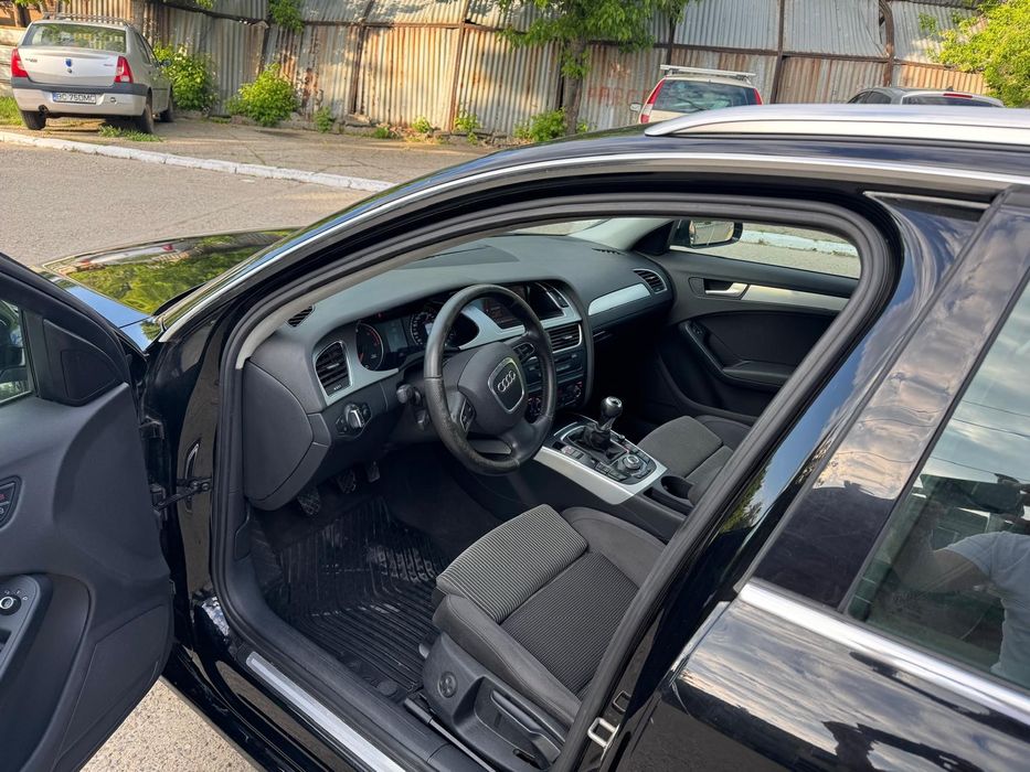 Audi a4 b8 Diesel 143 CP înmatriculat recent impecabil