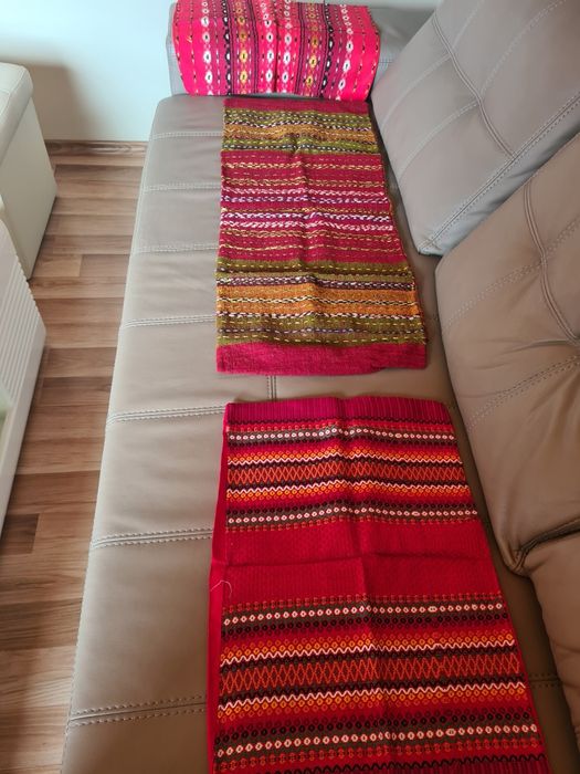 Битови калъфи за възглавници  и нова покривка за спалня.