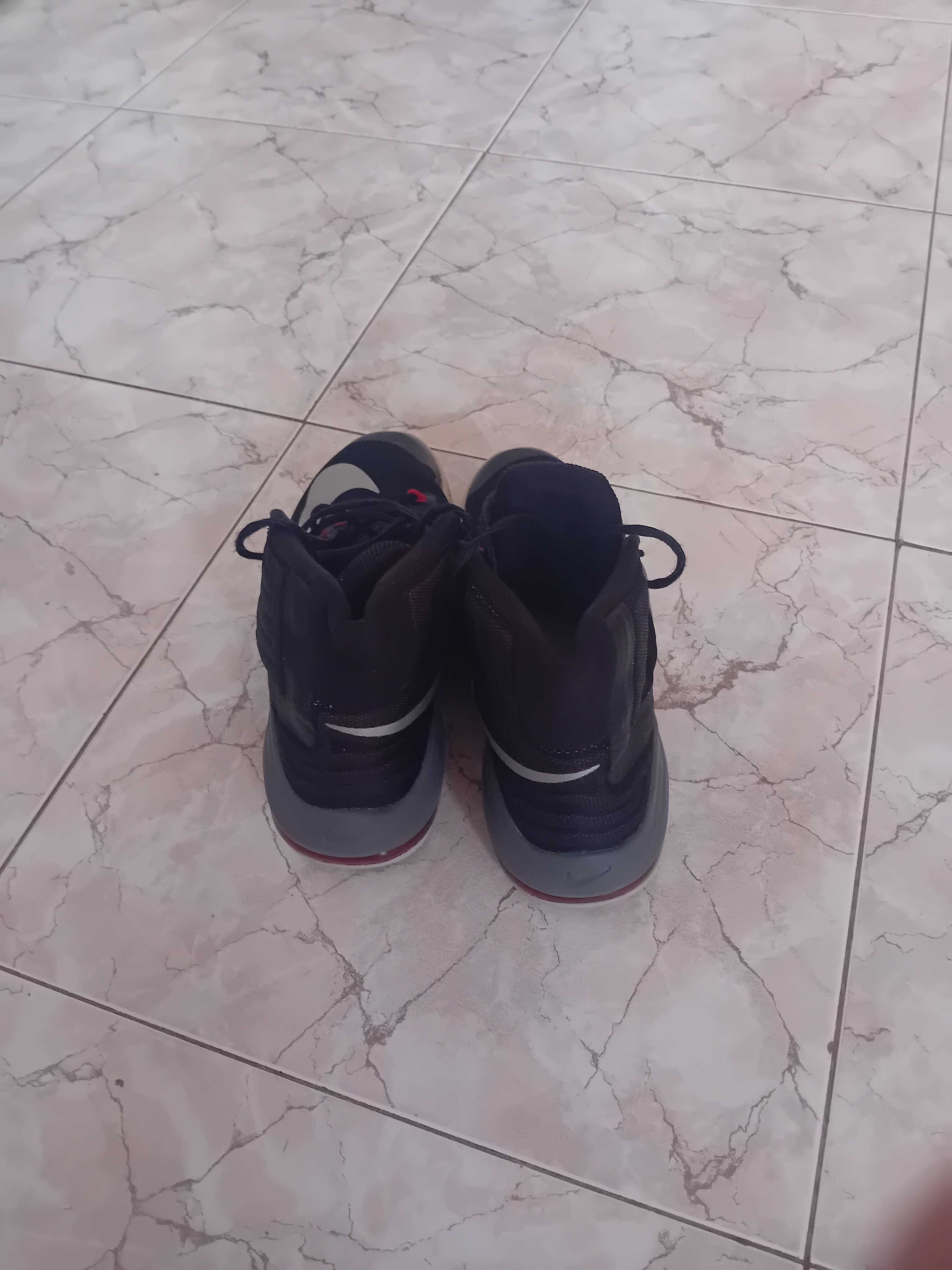 Nike Airmax 42.5 н