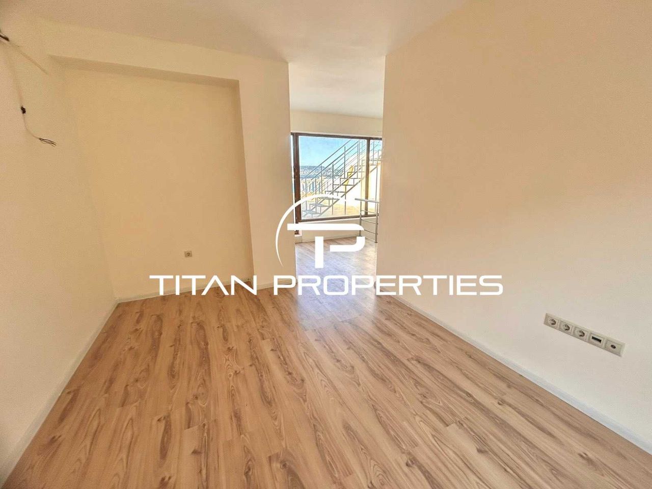 Продава се Тристаен апартамент в Варна, Аспарухово - 230 кв.м за 848 €/кв.м - Снимка #9