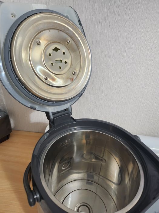 Термопот Vitek  4 л, б/у