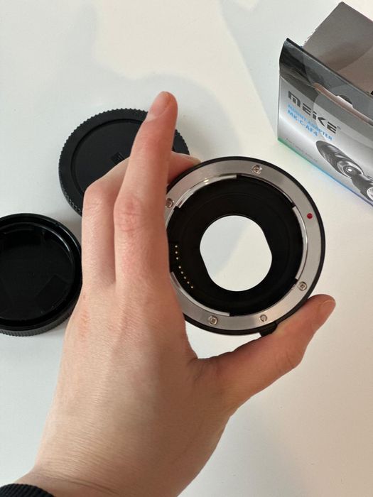 Adaptor  montură Meike MK-C-AF4 de la Canon EF/S la EOS-M