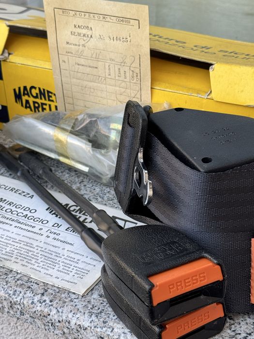 Ретро авто колани Magneti Marelli