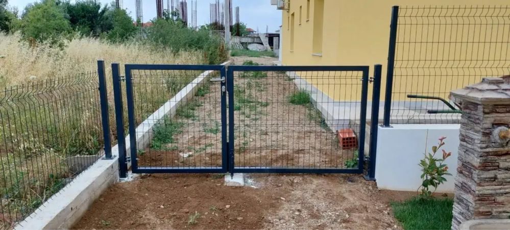 В НАЛИЧНОСТ! Двукрилни портали, плъзгащи портали, пана, колове, врати