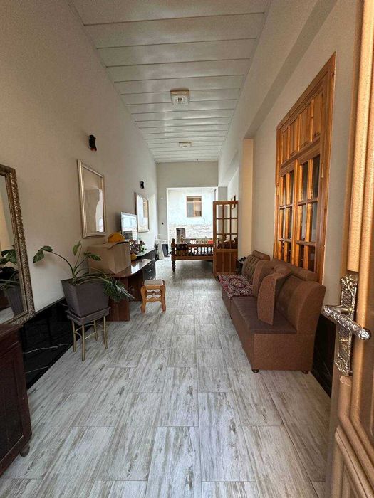 Дом с магазином 4,8 соток, 5 комнат, Узбекистанская