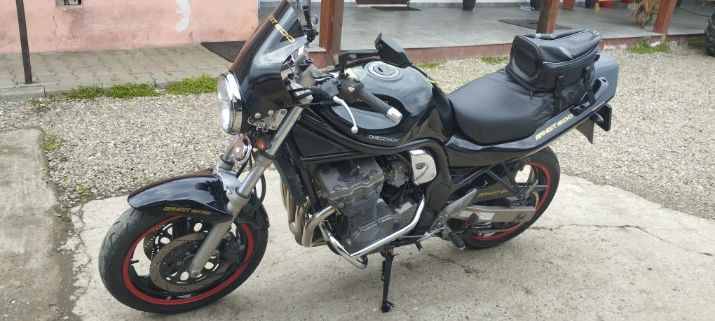 Vând Suzuki gsf 600