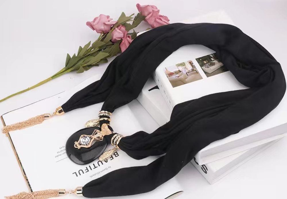 Шарф ожерелье новый.